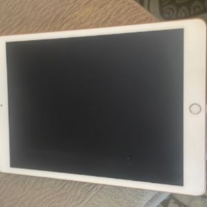 Rose gold ipad 7th generation
